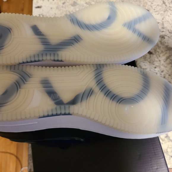 Air Force 1 Low Playstation - Picture 2 of 5